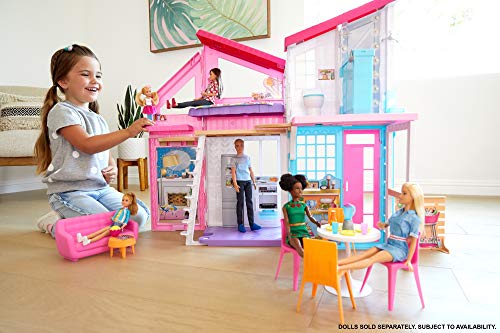 Barbie Casa Malibu, casa de muñecas de dos pisos plegable con muebles...